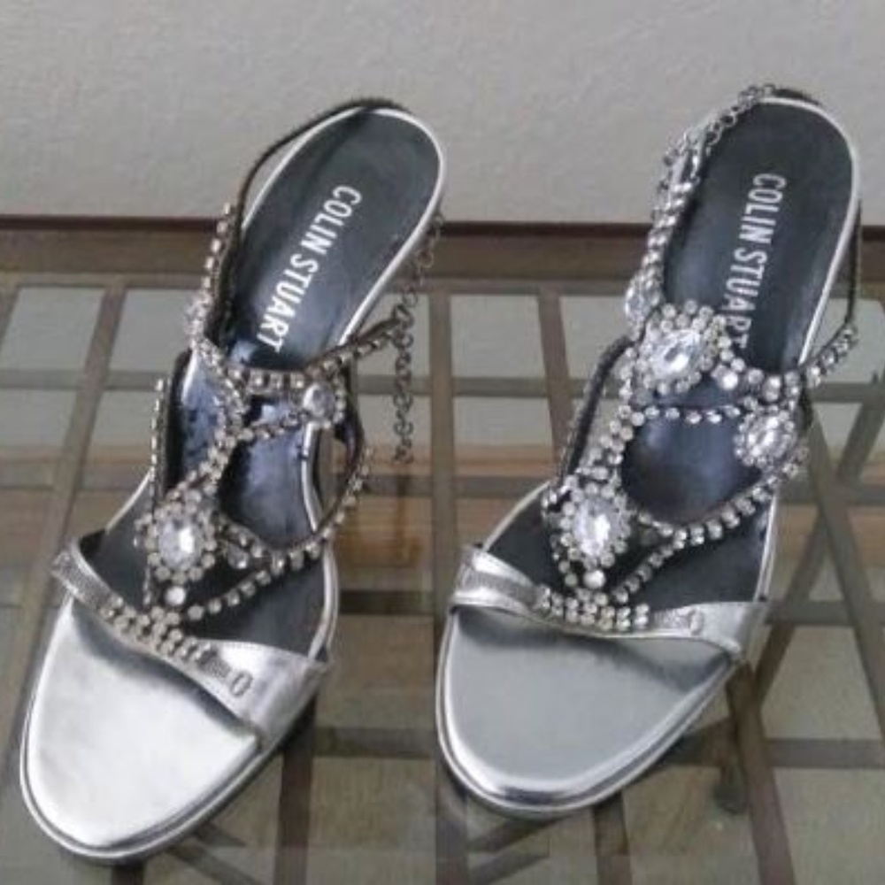 SILVER MATTE PLATFORM SANDALS WITH RHINESTONE GEMS